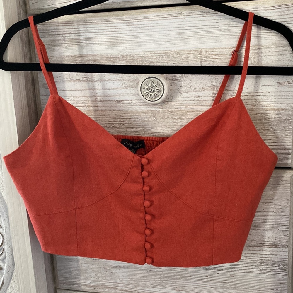 Women crop top button details